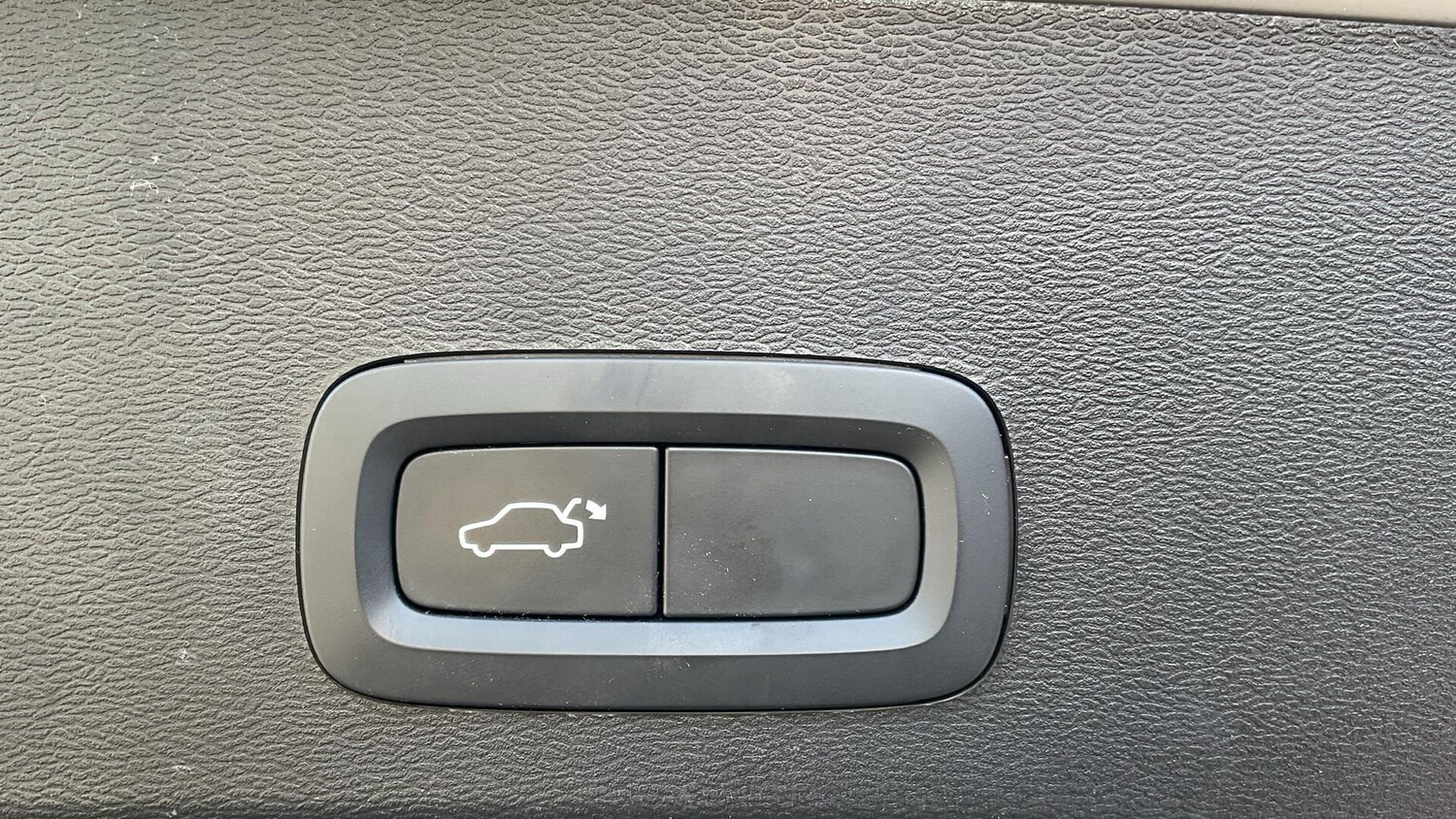 Used Volvo XC40 for sale - 77839985: Photo 35