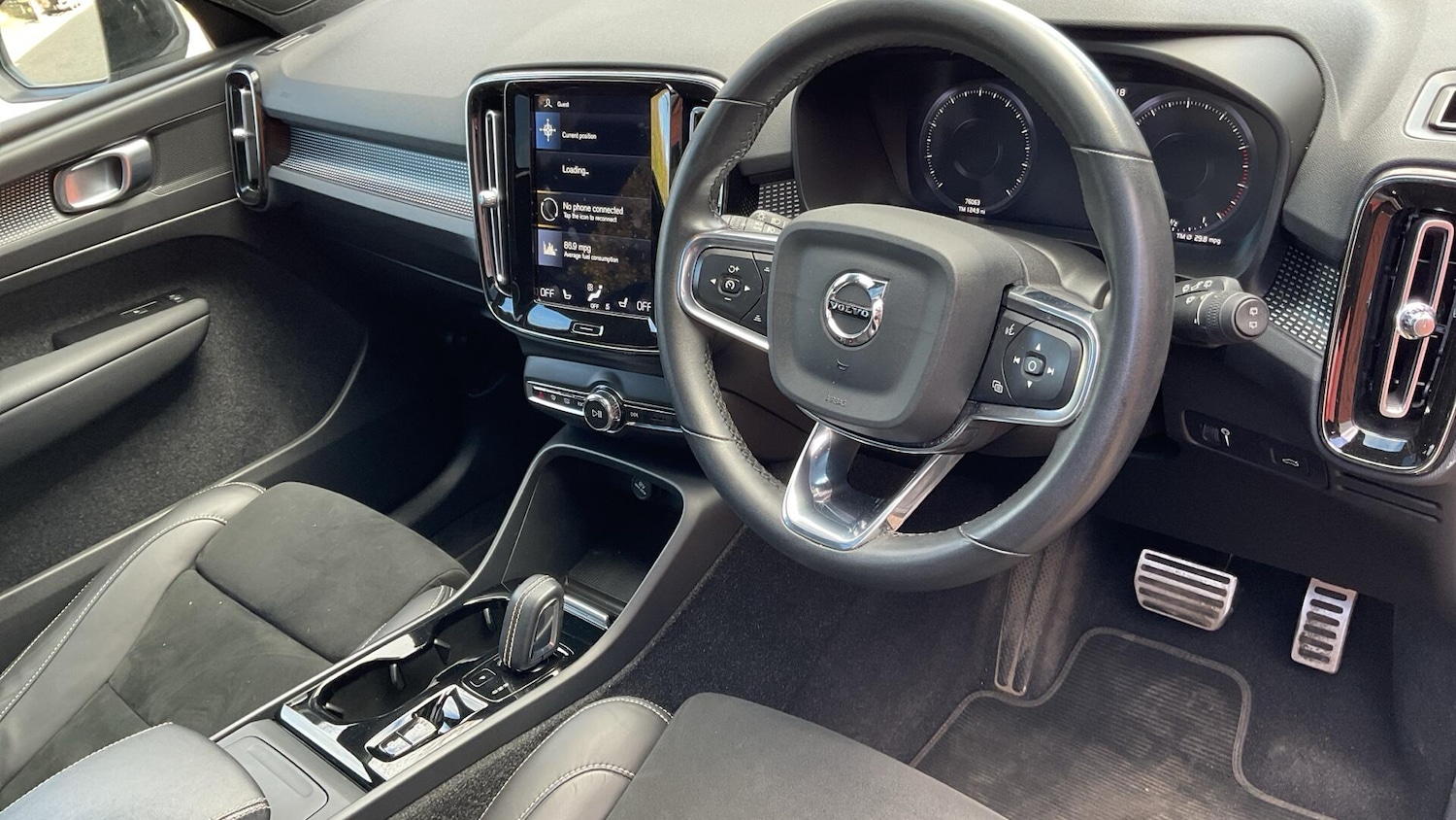 Used Volvo XC40 for sale - 77839985: Photo 4