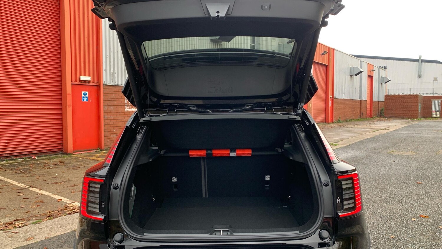 Used Volvo EX30 2025 for sale - 76336174: Photo 13