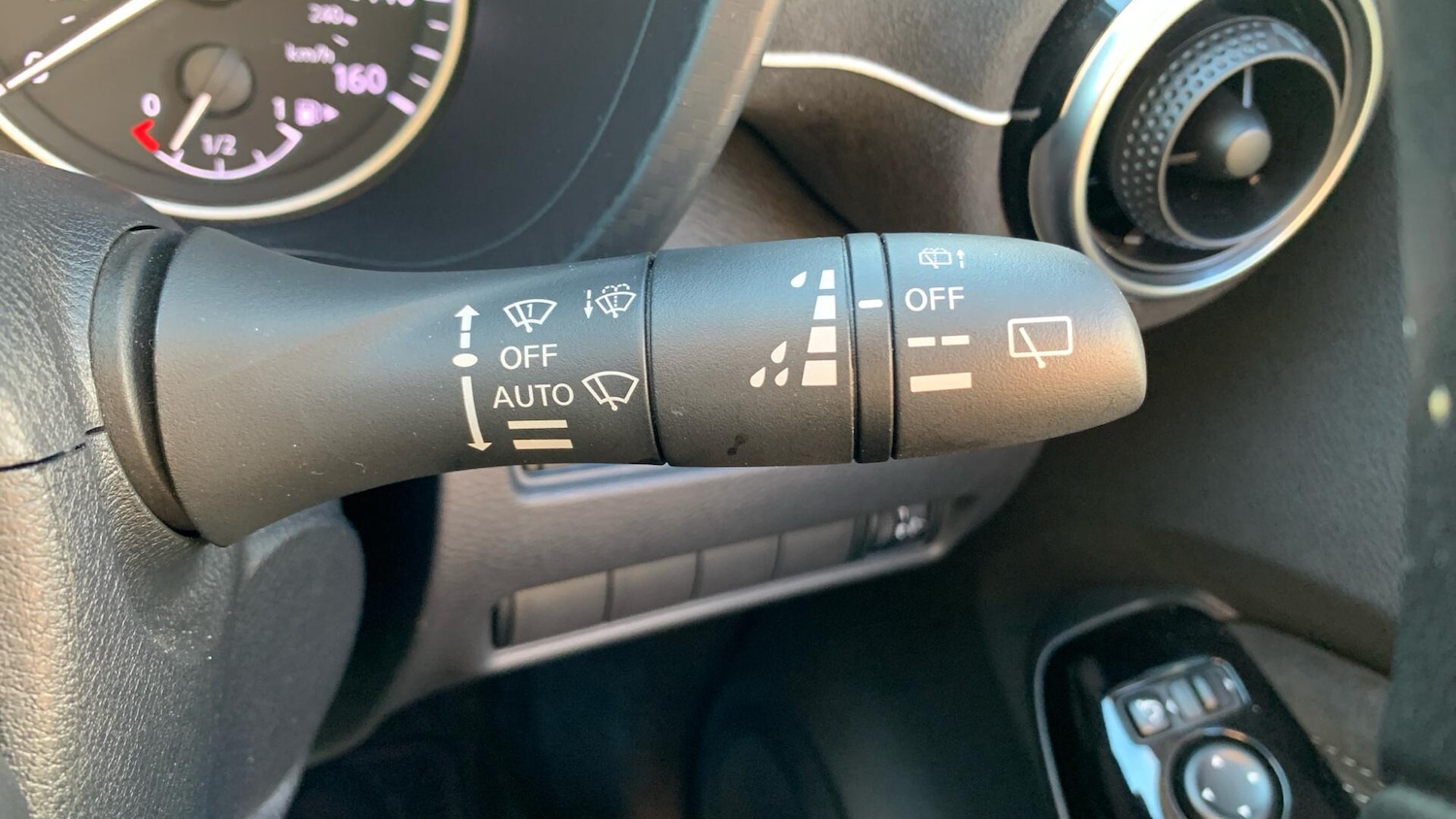 Used Nissan Juke 2023 for sale - 76752810: Photo 23