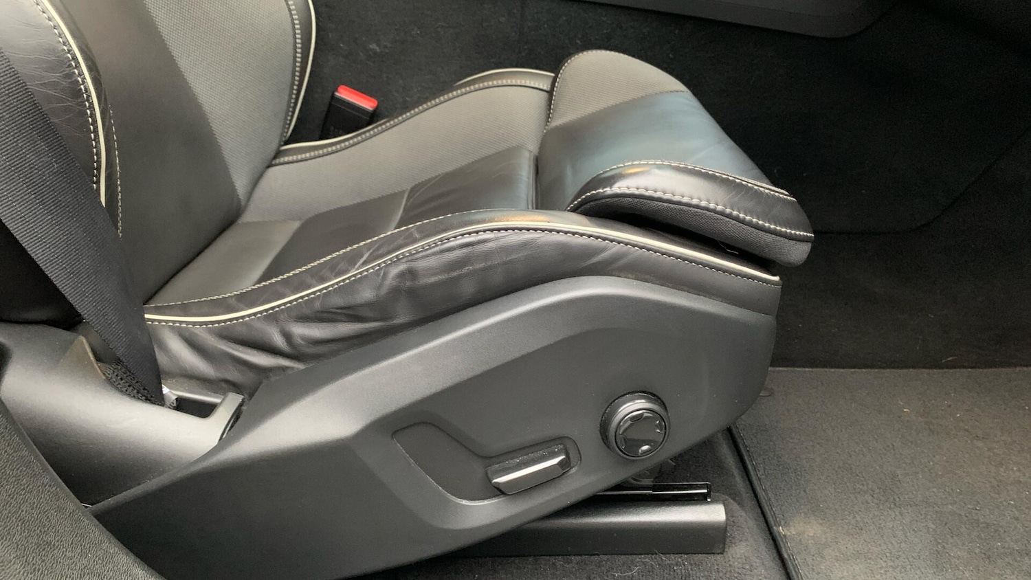 Used Volvo XC60 for sale - 77330980: Photo 31