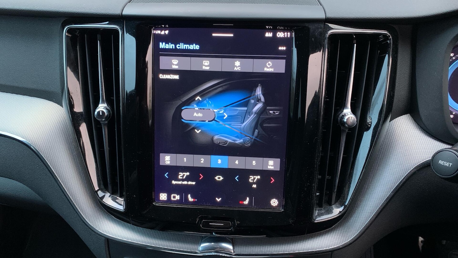 Used Volvo XC60 for sale - 77330980: Photo 41