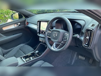 Used Volvo XC40 2026 for sale - 79145663: Photo