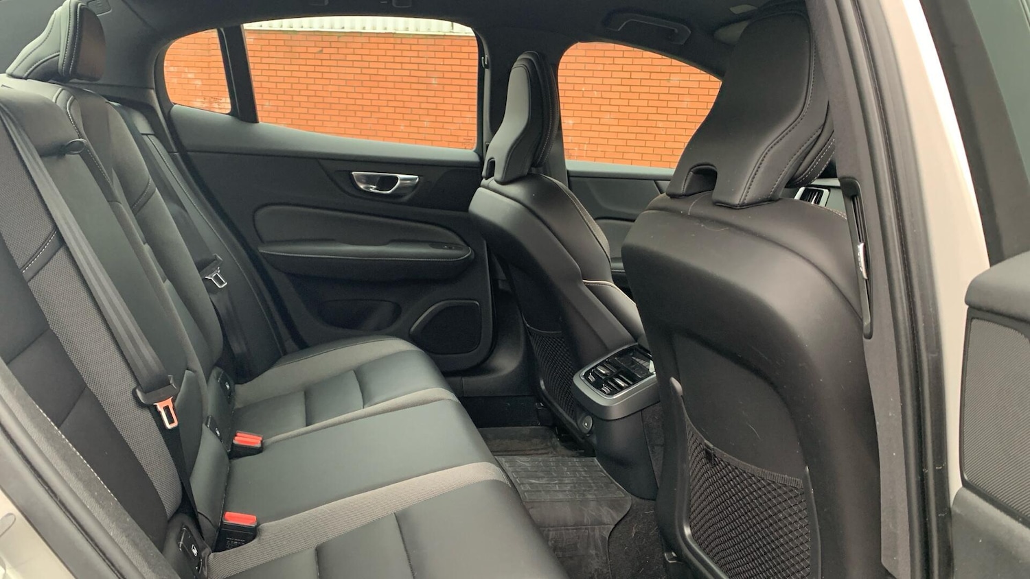 Used Volvo S60 2023 for sale - 77625951: Photo 6