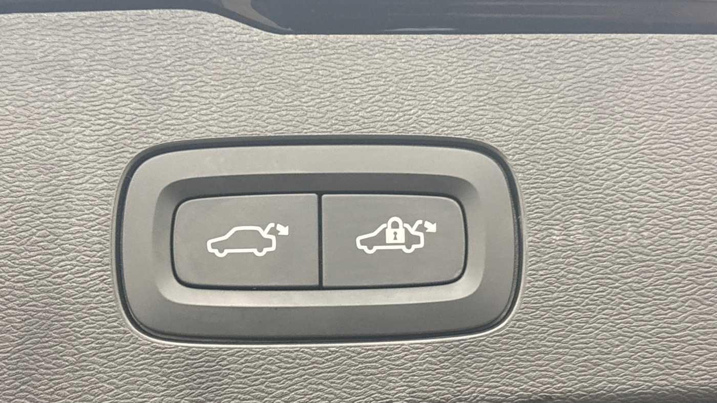 Used Volvo V60 2025 for sale - 77524421: Photo 17