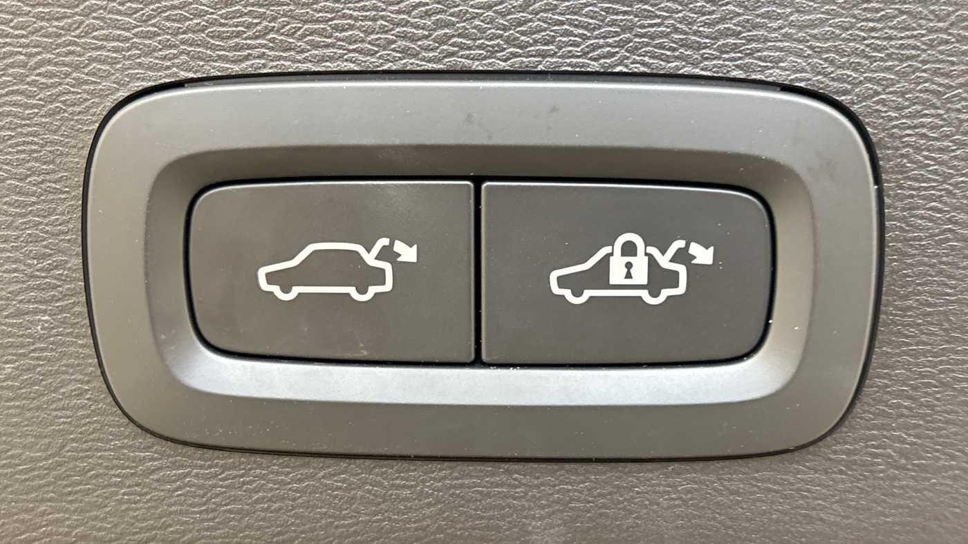 Used Volvo XC40 2025 for sale - 77101712: Photo 16