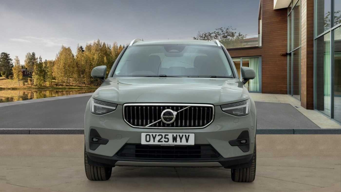 Used Volvo XC40 2025 for sale - 77101712: Photo 2