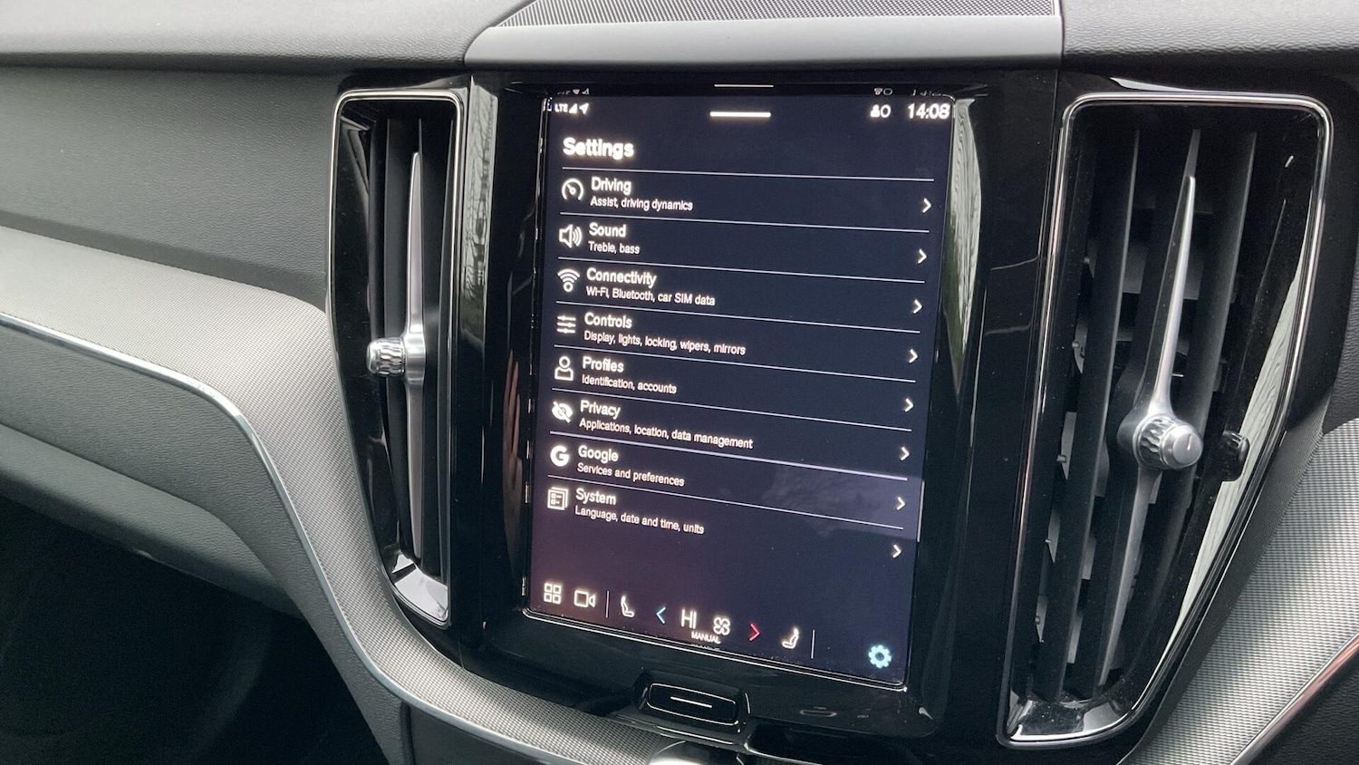 Used Volvo XC60 2024 for sale - 77098006: Photo 17