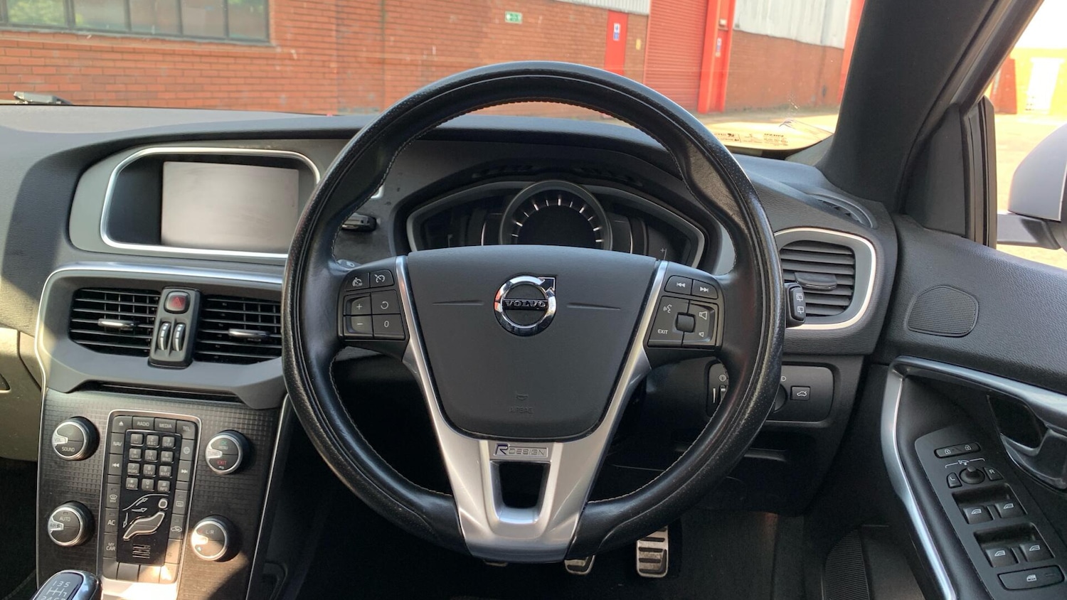 Used Volvo V40 2019 for sale - 76166749: Photo 10