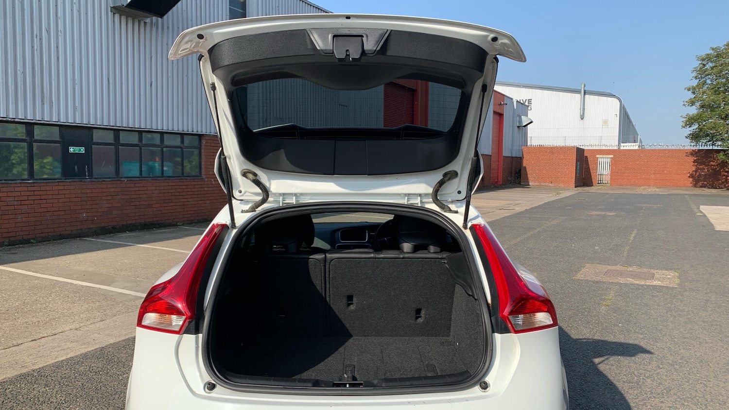 Used Volvo V40 2019 for sale - 76166749: Photo 13