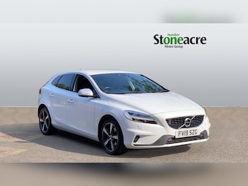 Used Volvo V40 2019 for sale - 76166749: Photo