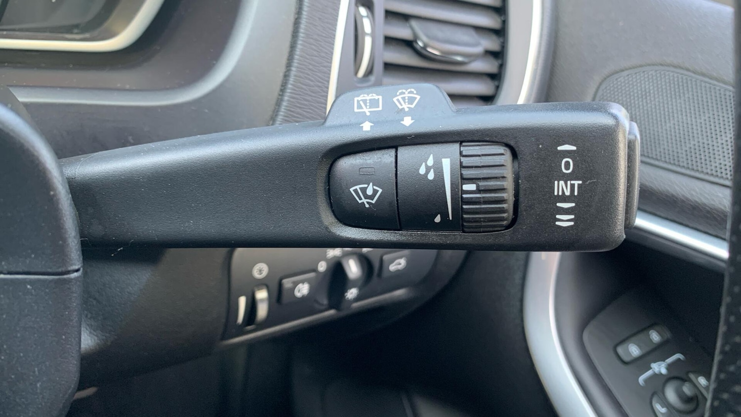Used Volvo V40 2019 for sale - 76166749: Photo 23