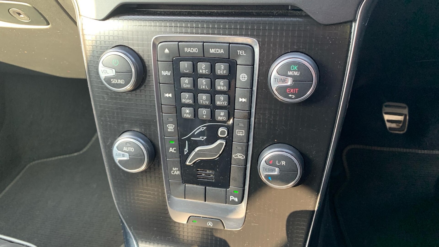 Used Volvo V40 2019 for sale - 76166749: Photo 25