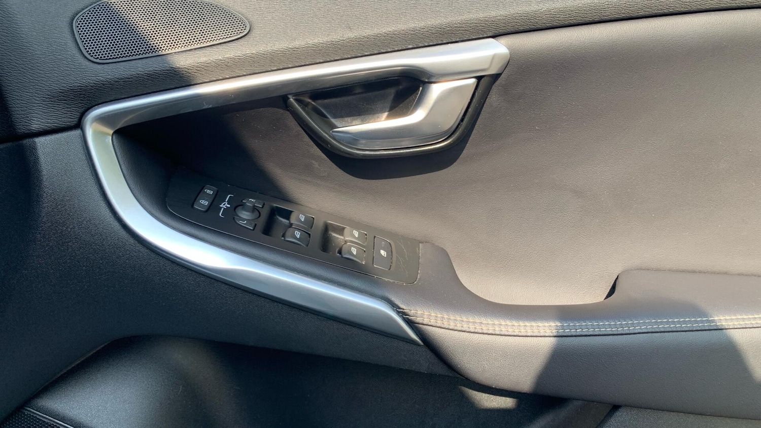 Used Volvo V40 2019 for sale - 76166749: Photo 29