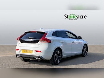Used Volvo V40 2019 for sale - 76166749: Photo
