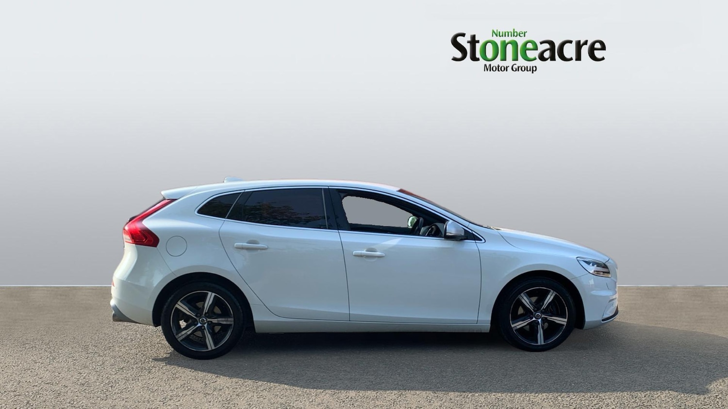 Used Volvo V40 2019 for sale - 76166749: Photo 3