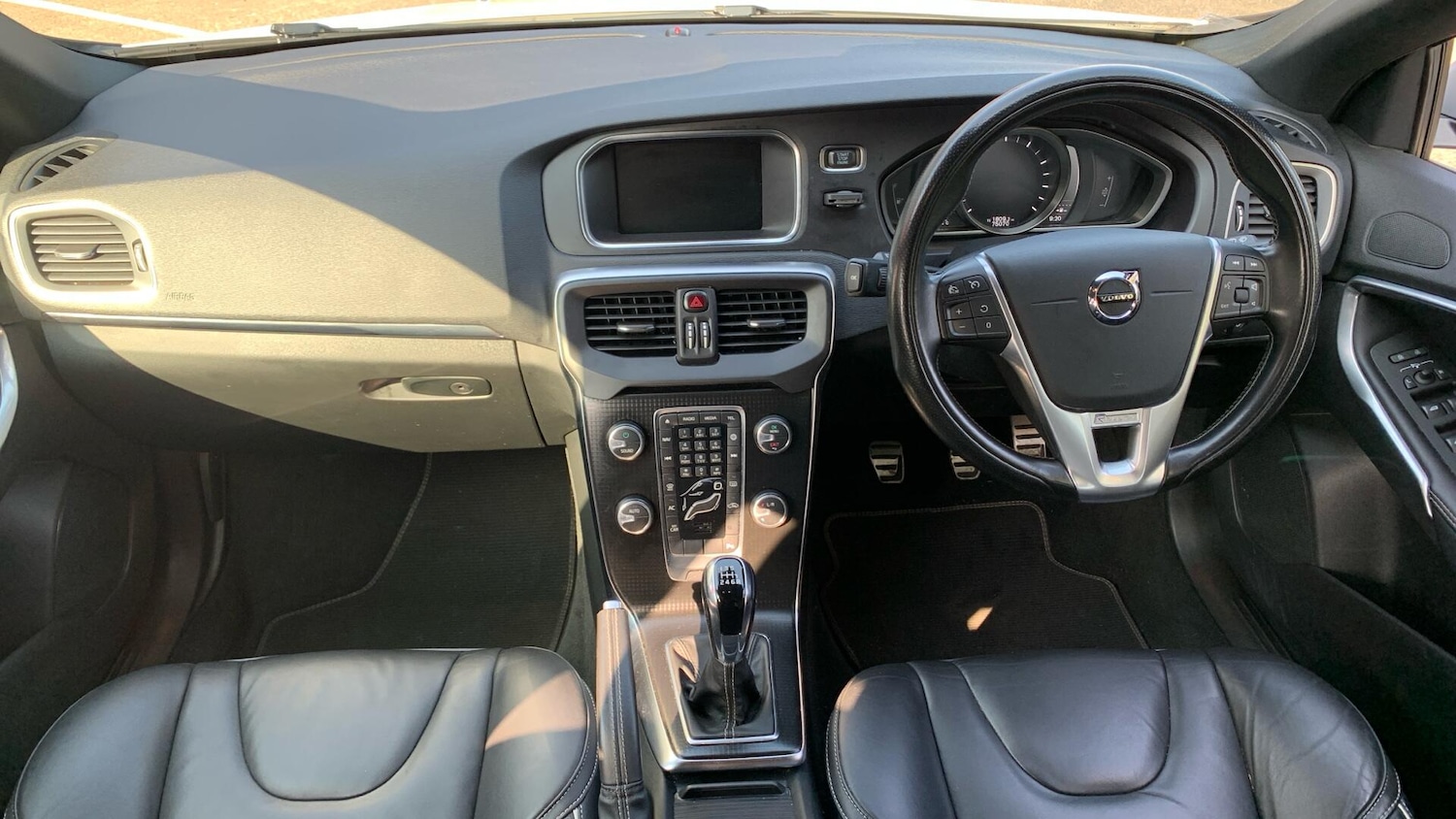 Used Volvo V40 2019 for sale - 76166749: Photo 5