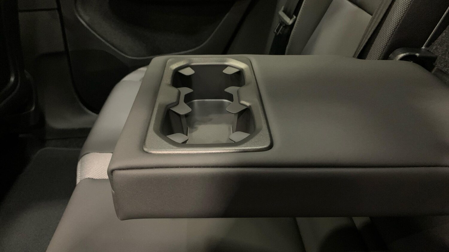 Used Volvo EX40 2026 for sale - 78048225: Photo 34