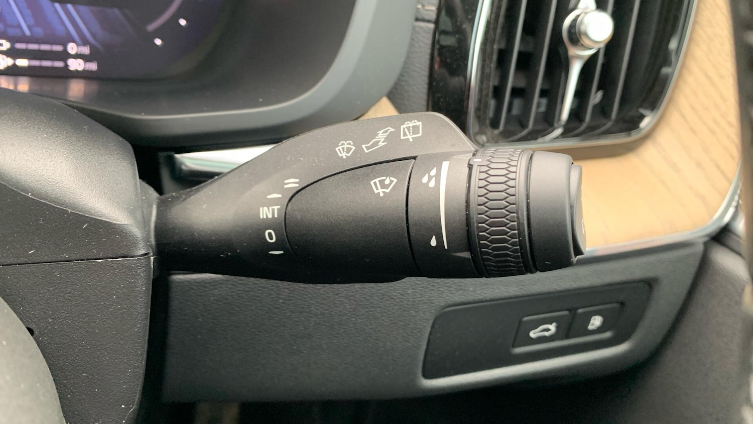 Used Volvo XC60 for sale - 77331551: Photo 23