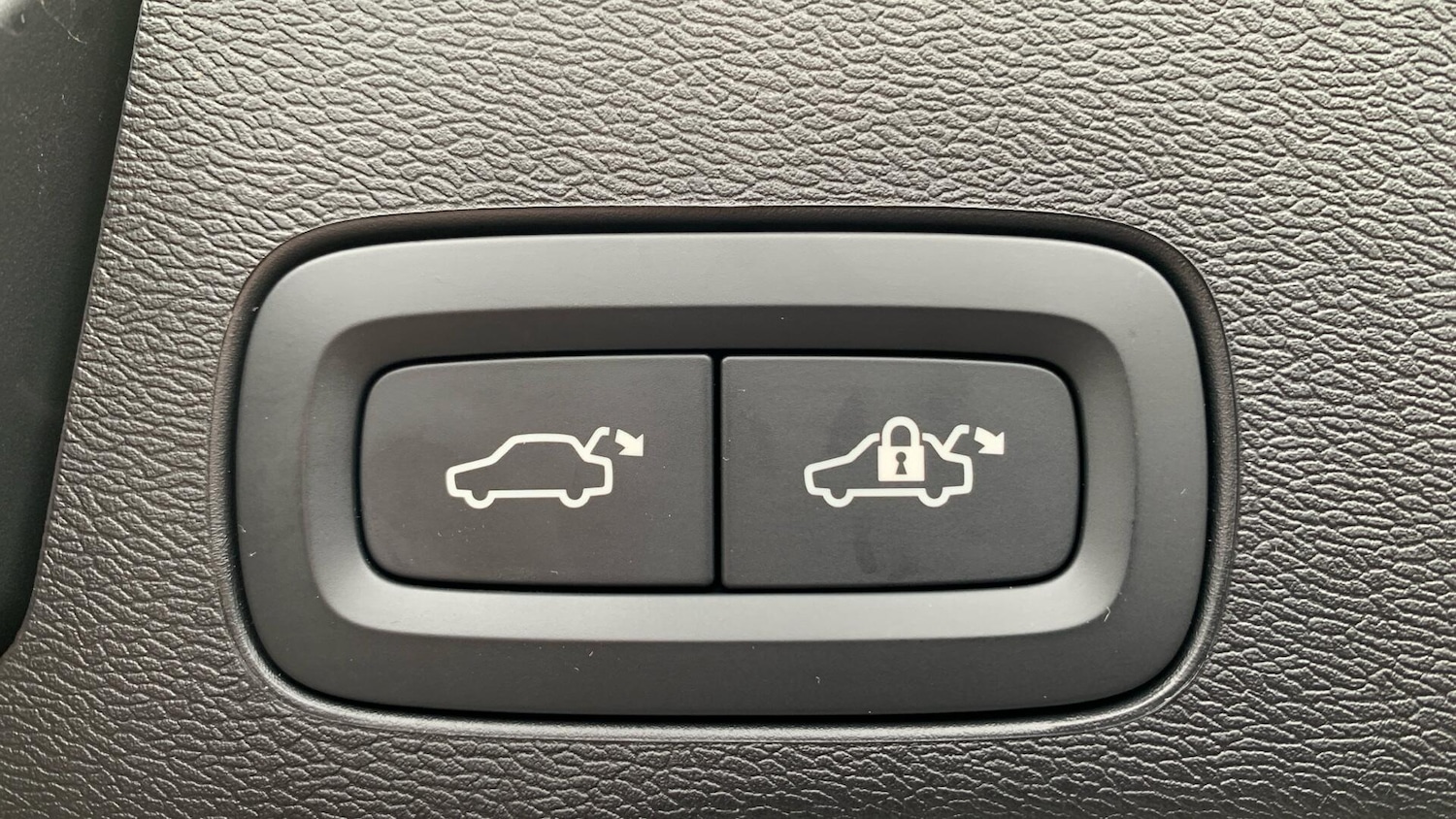 Used Volvo XC60 for sale - 77331551: Photo 35