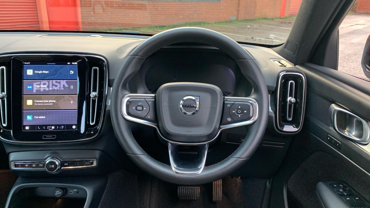 Used Volvo XC40 2023 for sale - 77202559: Photo 10