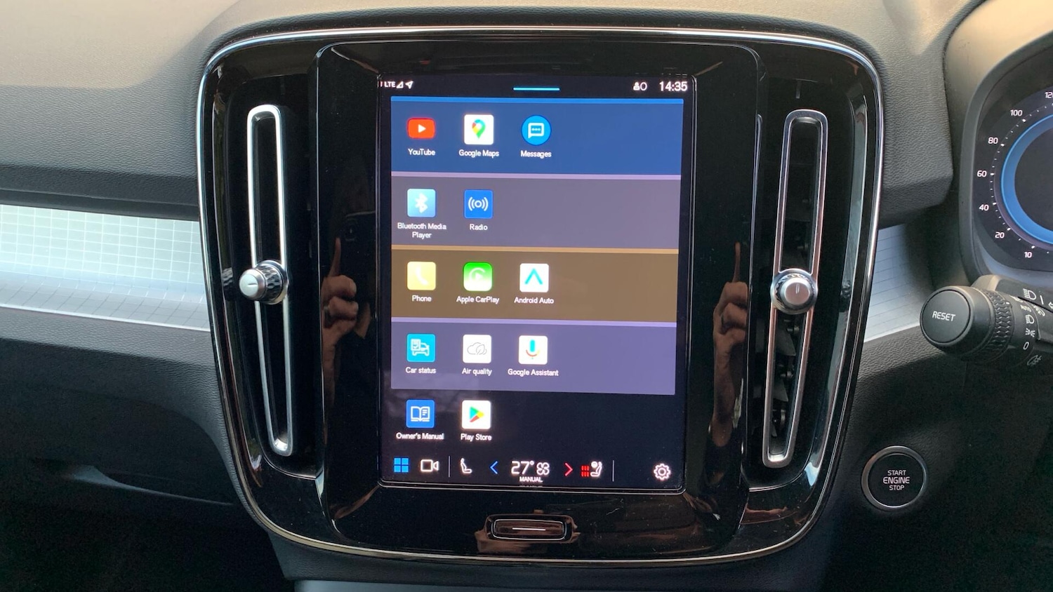 Used Volvo XC40 2023 for sale - 77202559: Photo 12