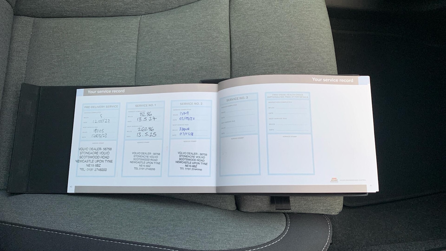 Used Volvo XC40 2023 for sale - 77202559: Photo 15