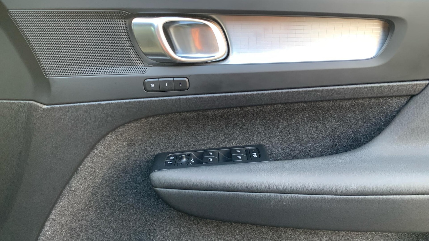 Used Volvo XC40 2023 for sale - 77202559: Photo 29