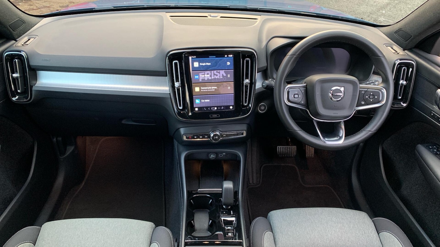 Used Volvo XC40 2023 for sale - 77202559: Photo 5