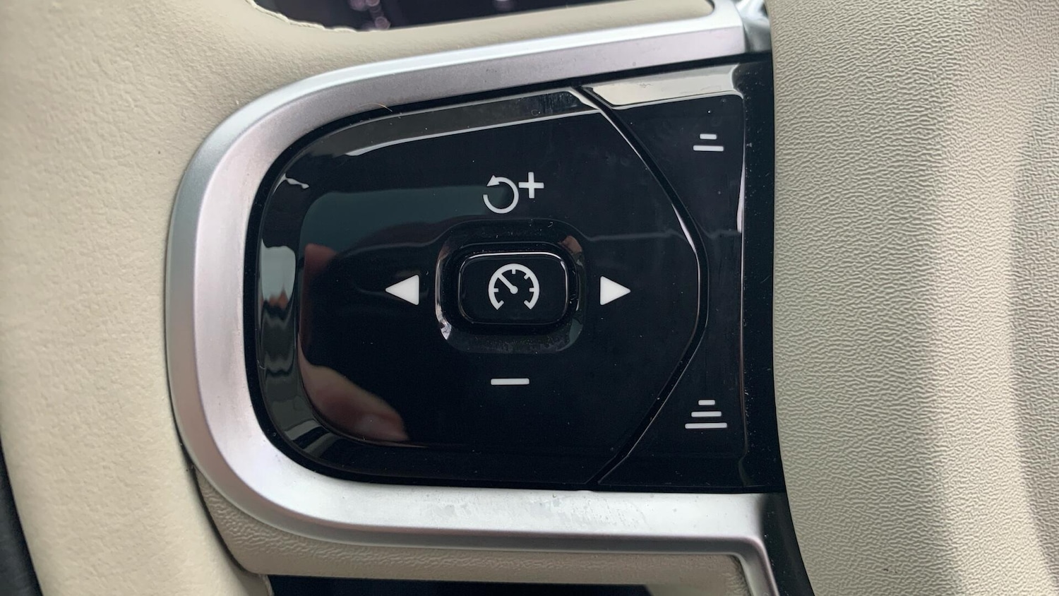 Used Volvo XC60 2025 for sale - 77304888: Photo 21