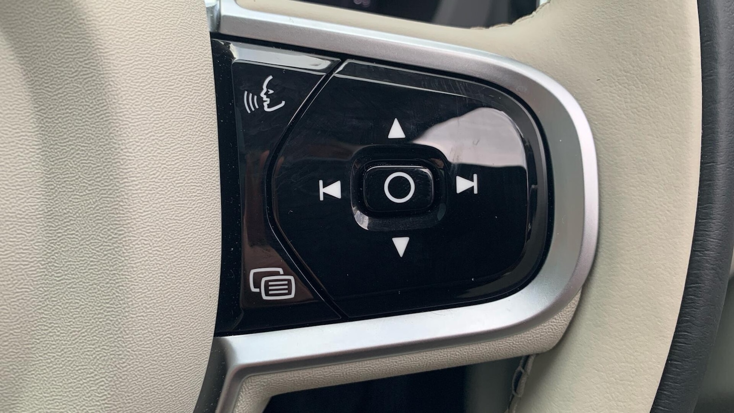 Used Volvo XC60 2025 for sale - 77304888: Photo 22