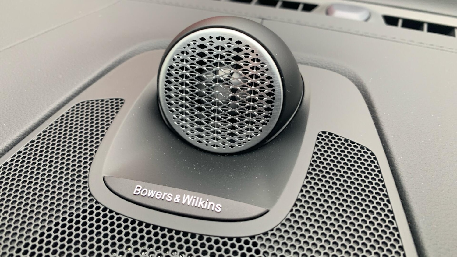 Used Volvo XC60 2025 for sale - 77304888: Photo 25