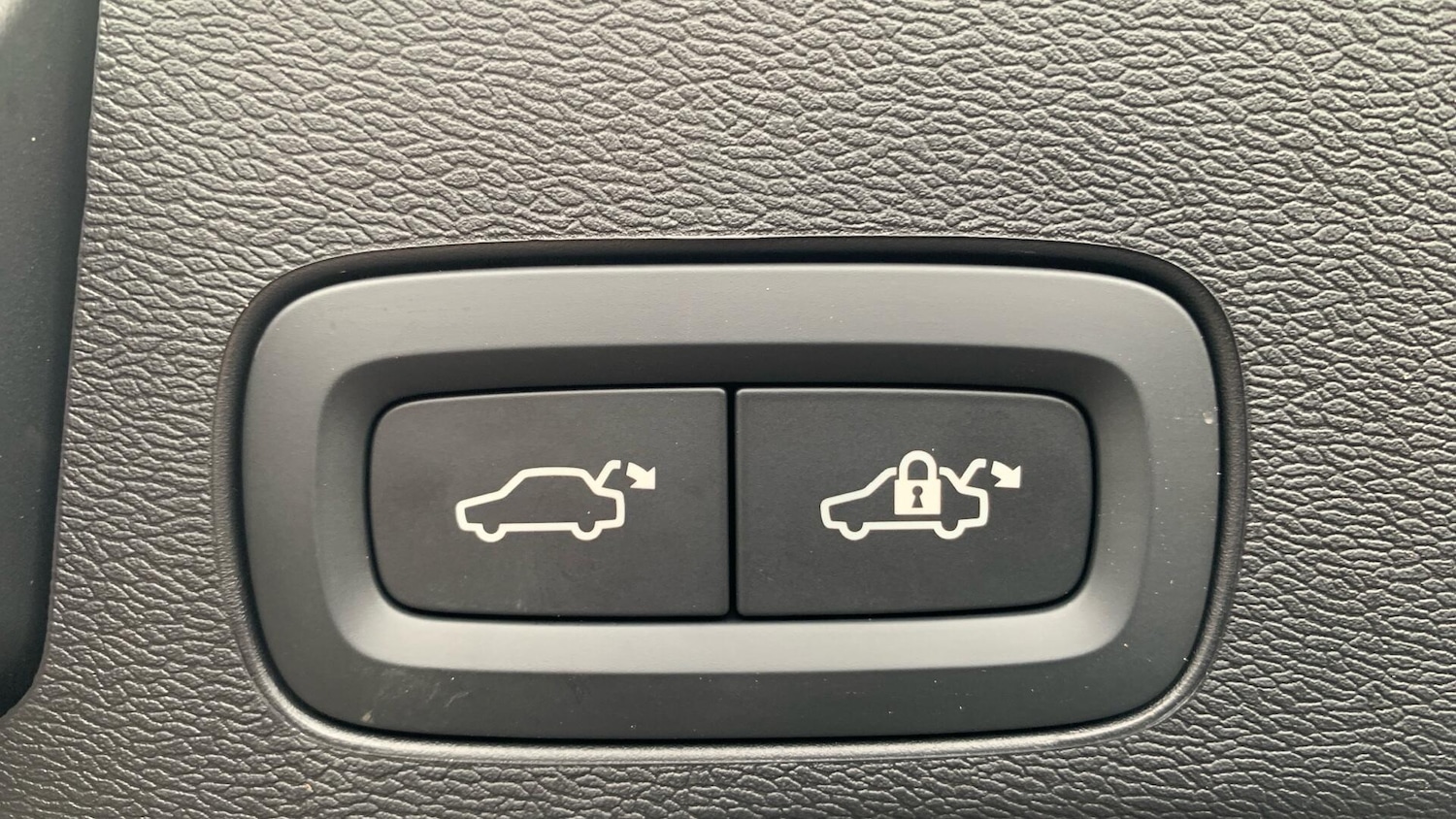 Used Volvo XC60 2025 for sale - 77304888: Photo 34