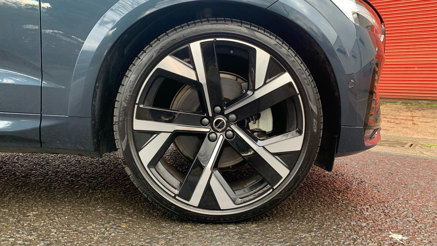 Used Volvo XC60 2025 for sale - 77304888: Photo 9