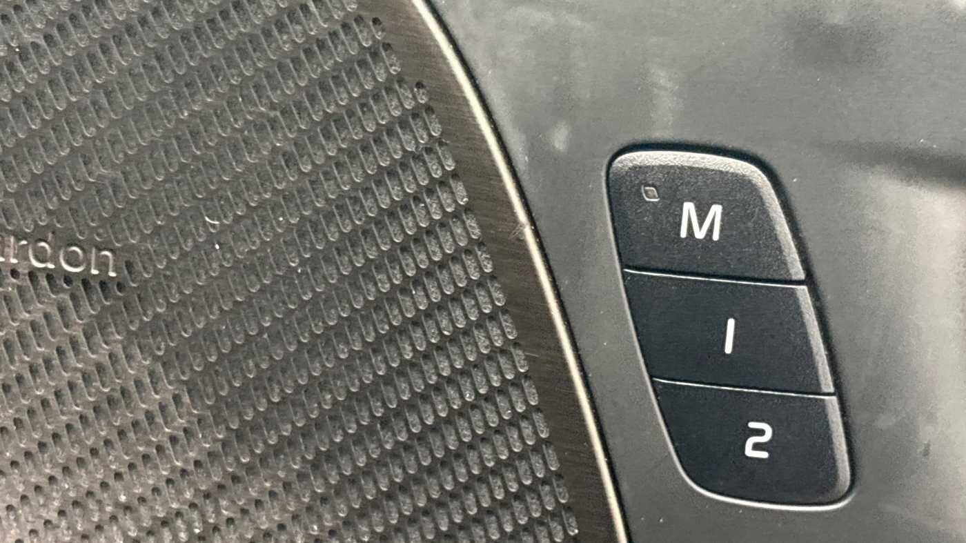 Used Volvo V60 for sale - 77344386: Photo 15