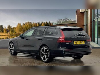 Used Volvo V60 2025 for sale - 77344386: Photo
