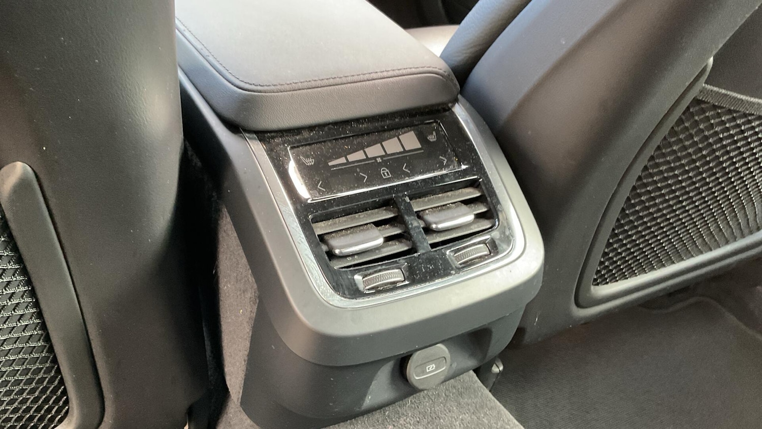 Used Volvo S60 2023 for sale - 76585329: Photo 25