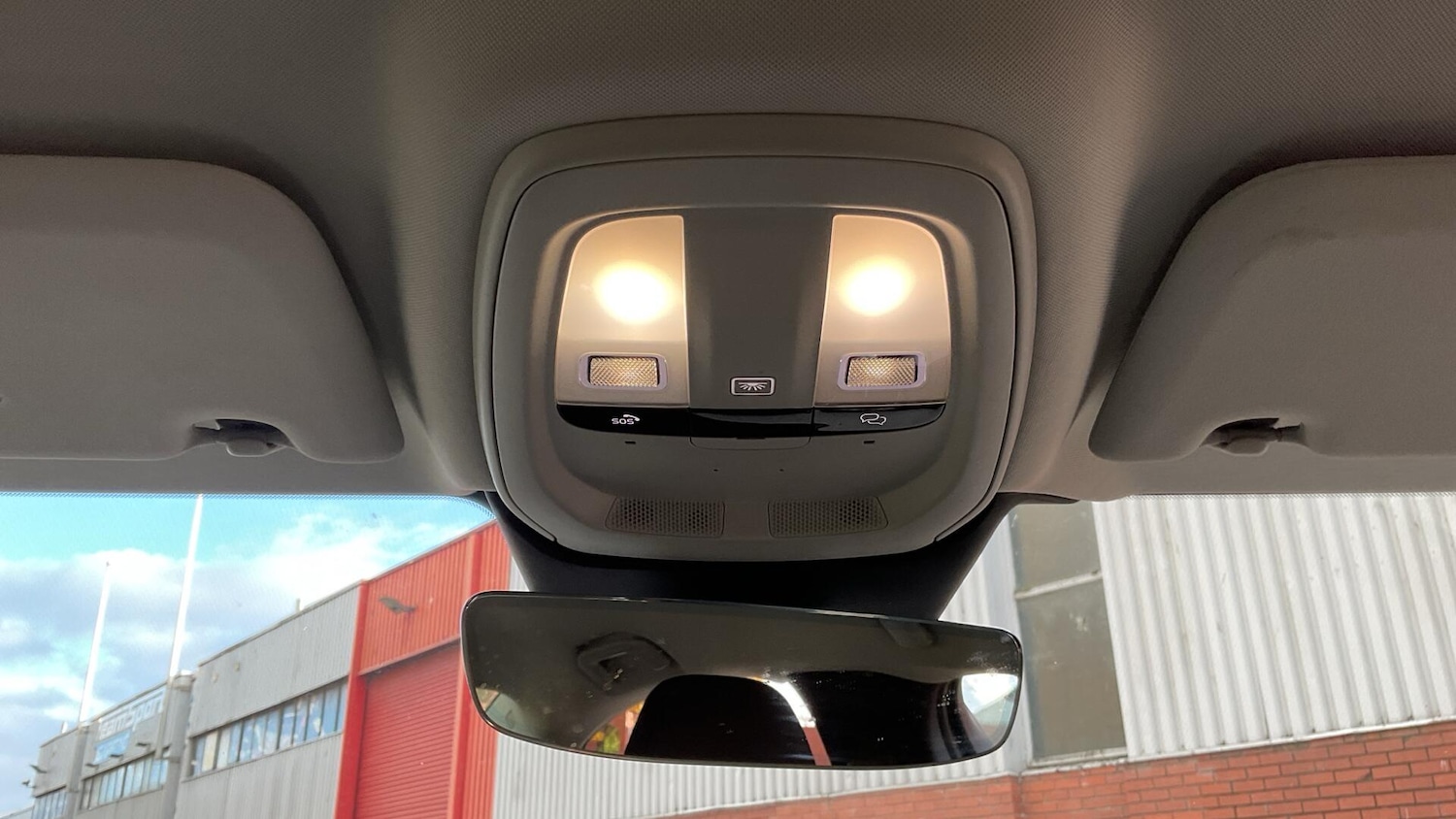 Used Volvo S60 2023 for sale - 76585329: Photo 28