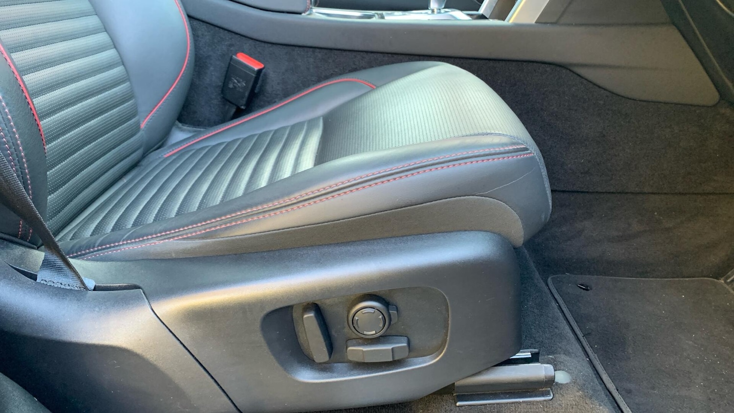 Used Land Rover Discovery Sport 2023 for sale - 76825238: Photo 30