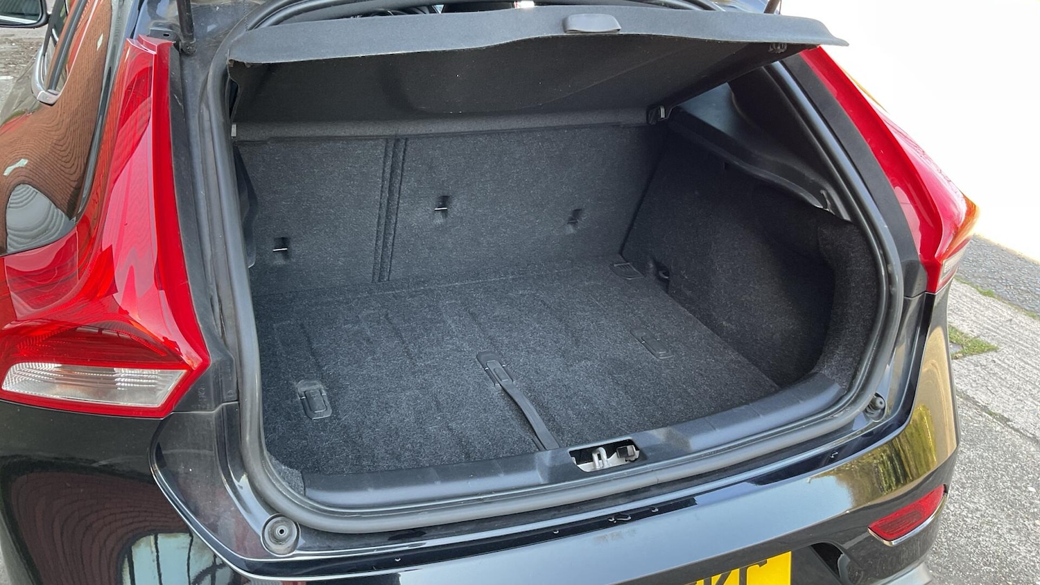 Used Volvo V40 for sale - 78205271: Photo 35