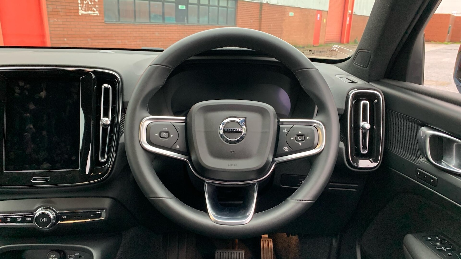 Used Volvo XC40 2024 for sale - 77081468: Photo 10