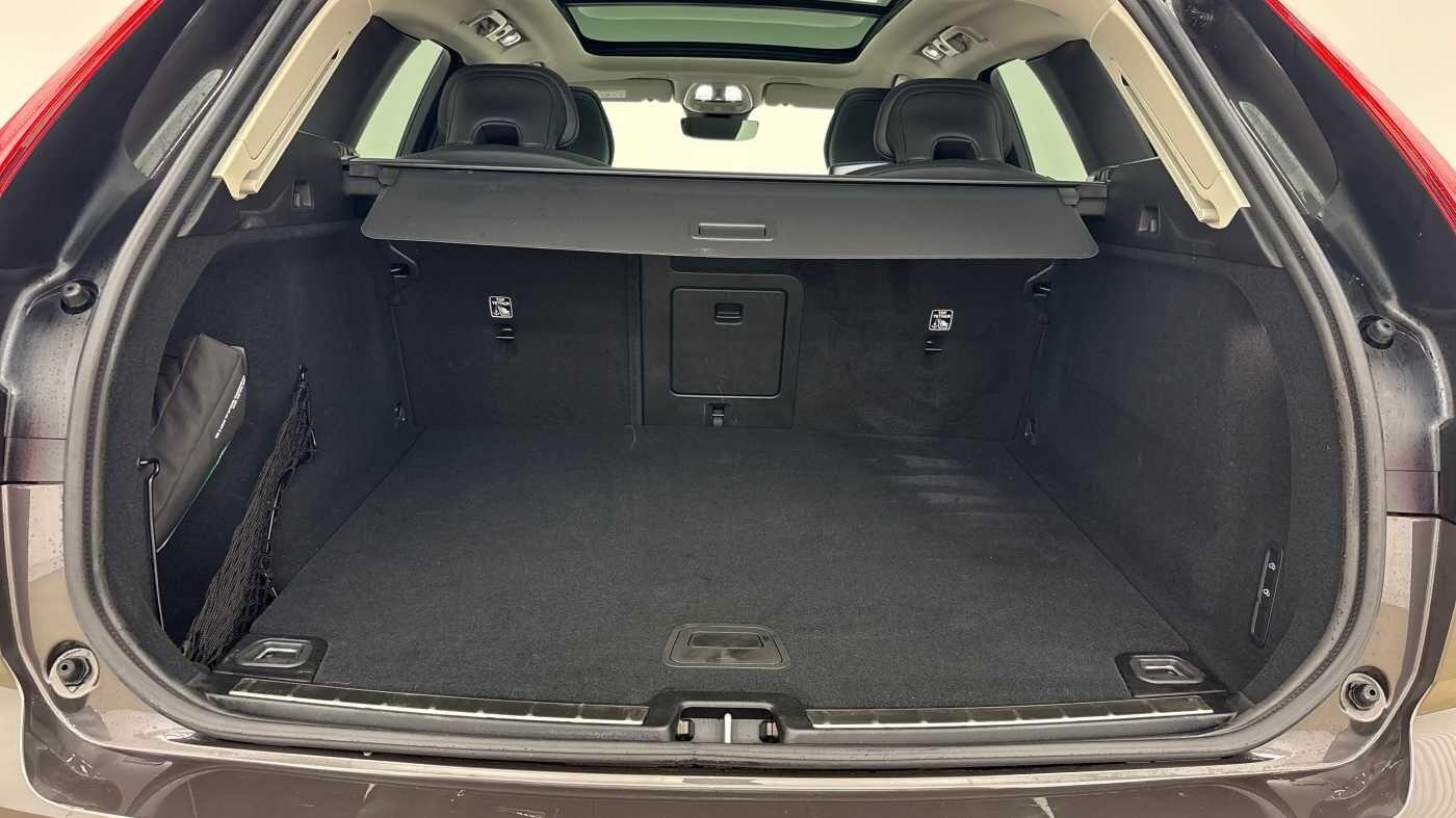 Used Volvo XC60 2024 for sale - 77202790: Photo 37