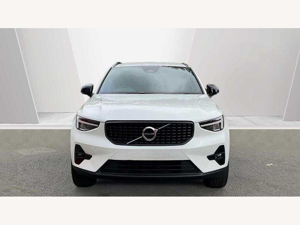Used Volvo XC40 for sale - 77769682: Photo 2