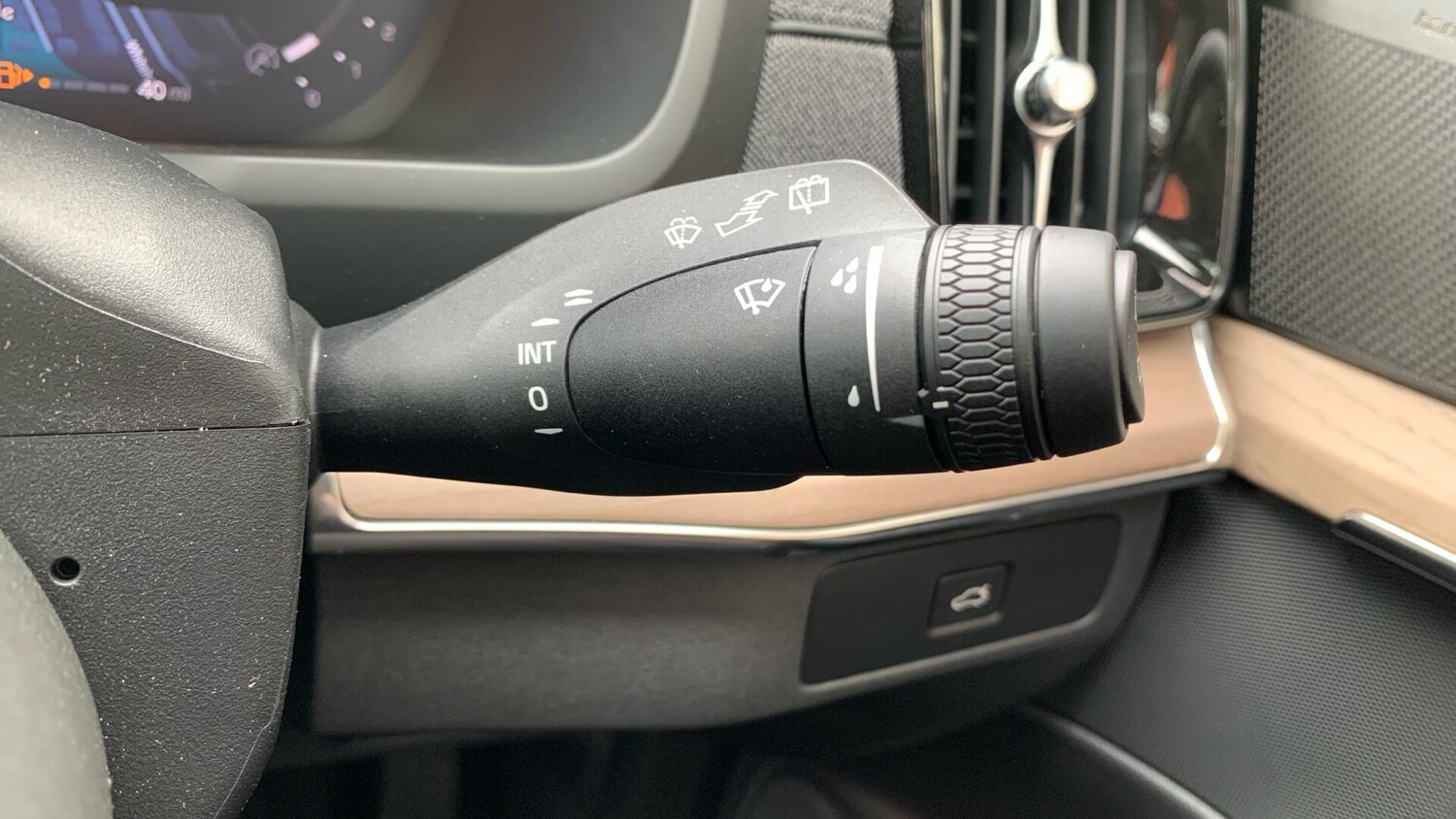 Used Volvo XC90 2025 for sale - 77497567: Photo 24