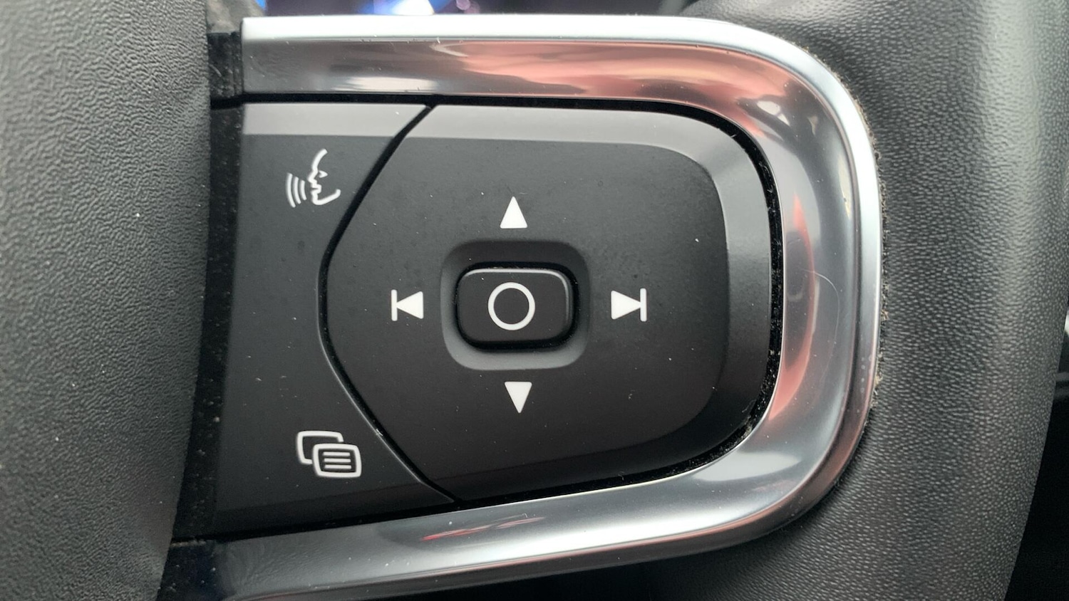 Used Volvo XC40 2024 for sale - 77202419: Photo 22