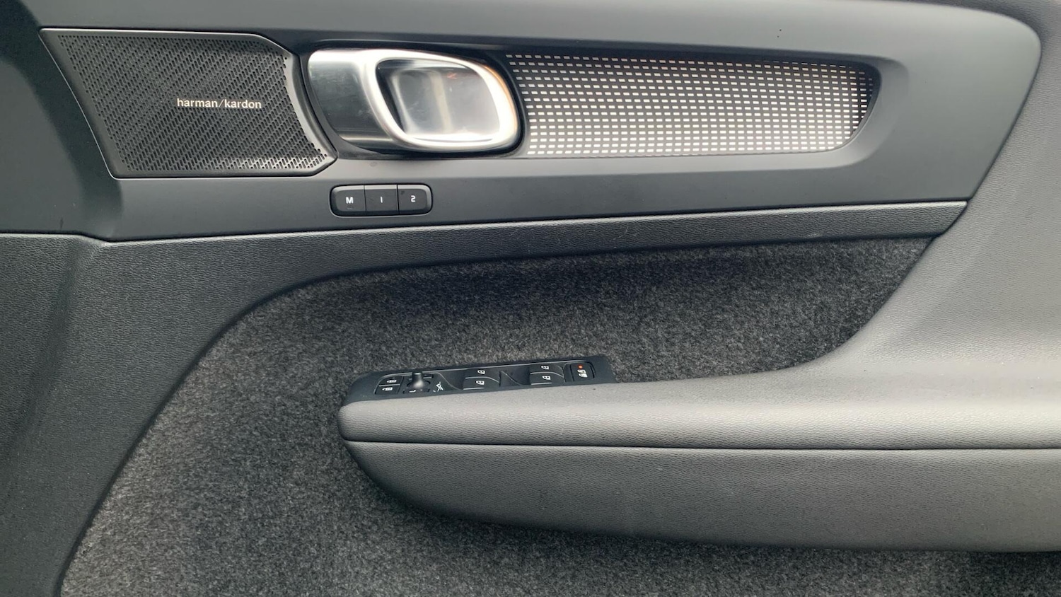 Used Volvo XC40 2024 for sale - 77202419: Photo 29