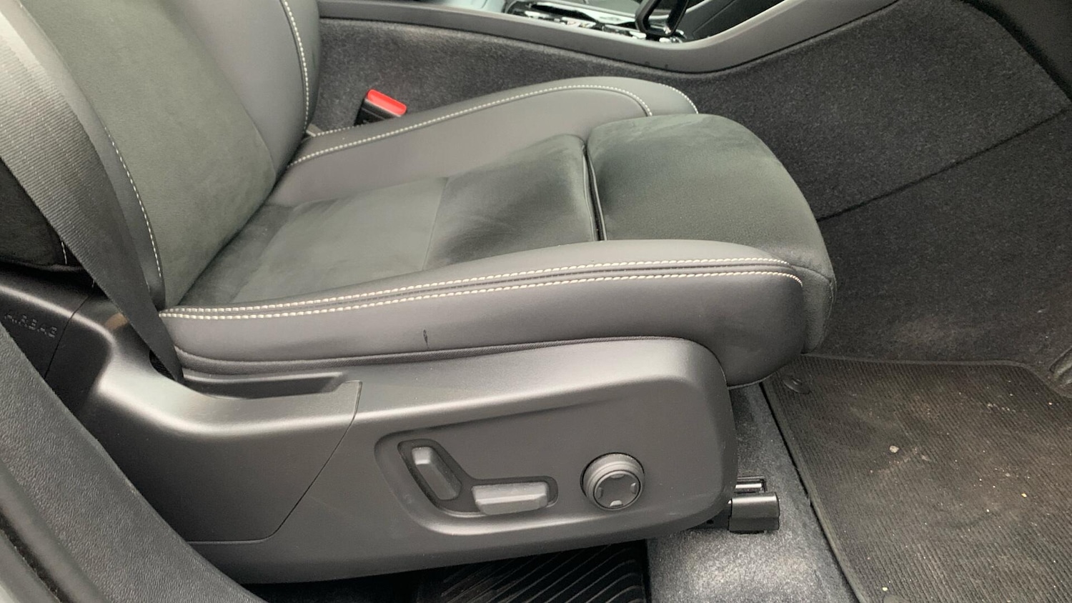 Used Volvo XC40 2024 for sale - 77202419: Photo 30