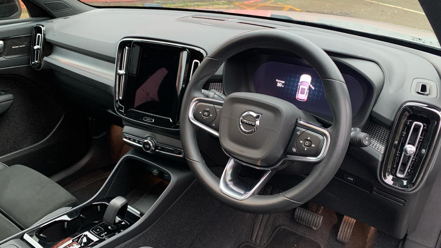 Used Volvo XC40 2024 for sale - 77202419: Photo 4