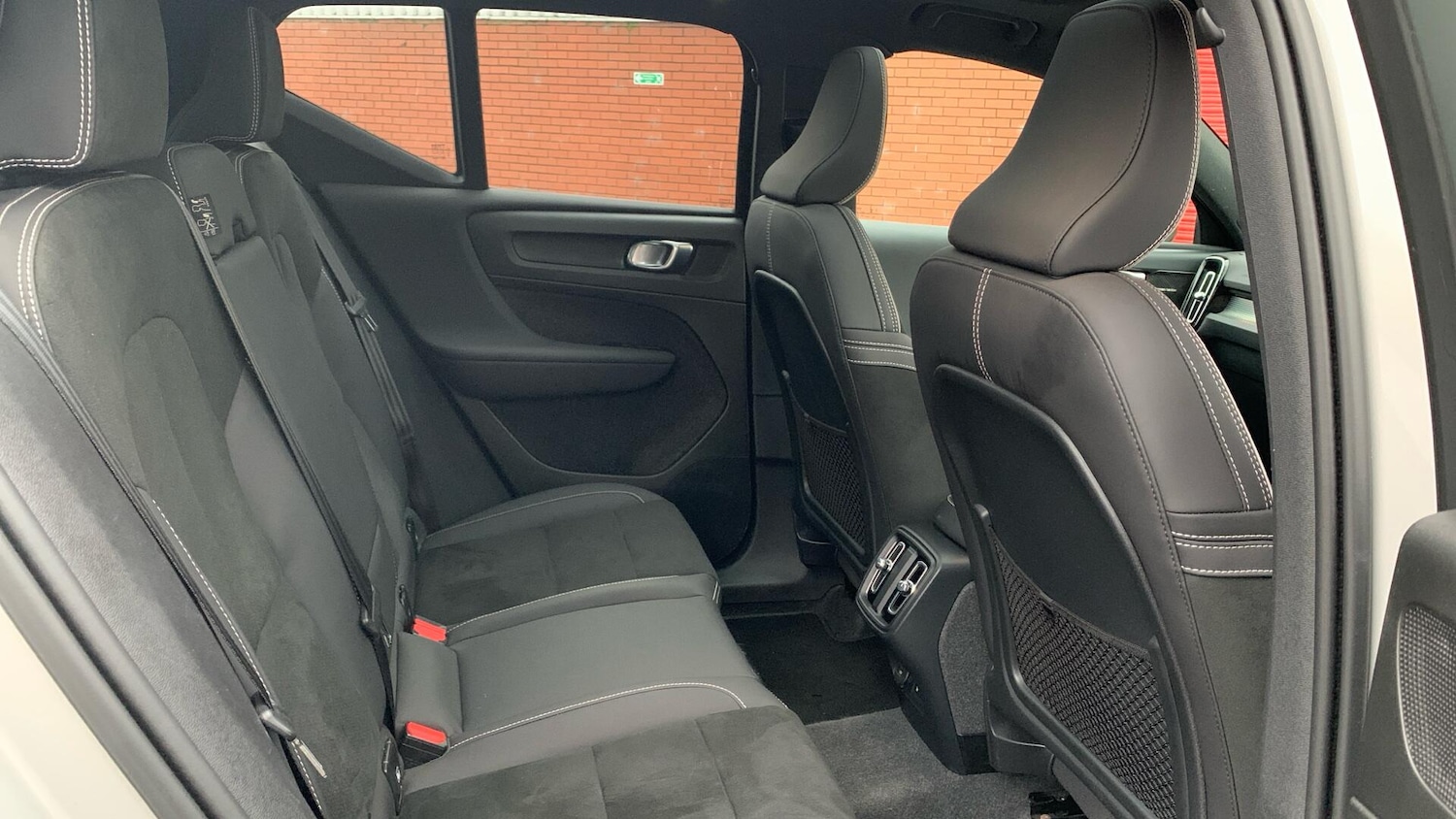 Used Volvo XC40 2024 for sale - 77202419: Photo 6