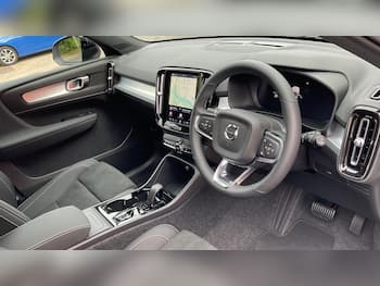Used Volvo XC40 2026 for sale - 79740505: Photo